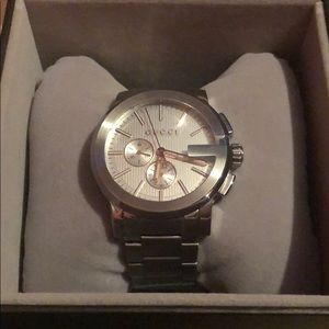 Authentic: 44mm gucci watch